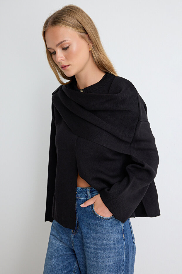 Vücut Seçmeyen Siyah Süper Oversize/Geniş Kalıp Şal Detaylı Triko Panço TWOAW26KZ00160 - 2