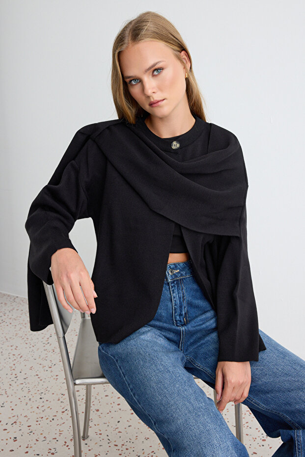 Vücut Seçmeyen Siyah Süper Oversize/Geniş Kalıp Şal Detaylı Triko Panço TWOAW26KZ00160 - 1