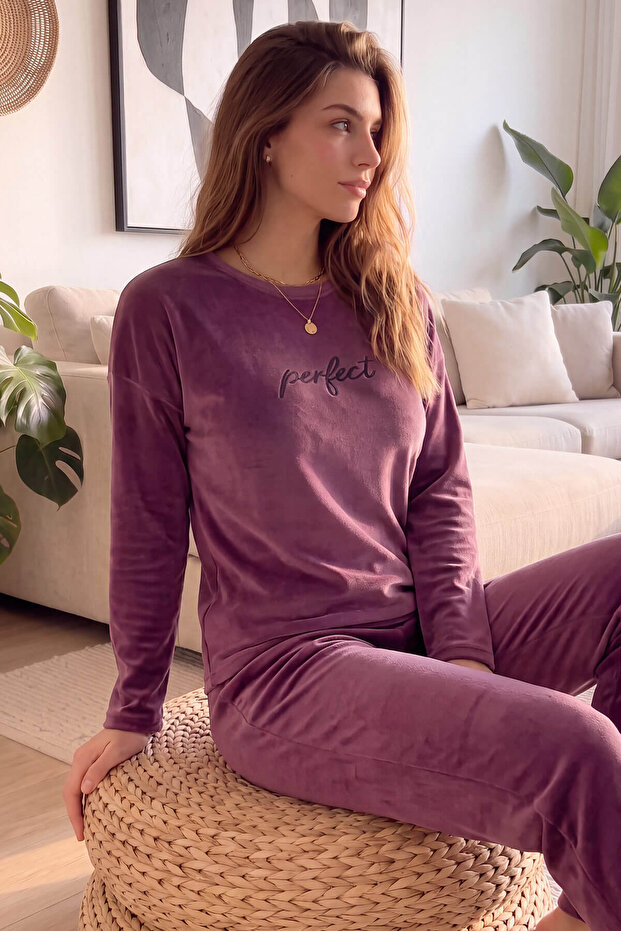 Plum Perfect Patterned Exclusive Velvet Women's Pajama Set