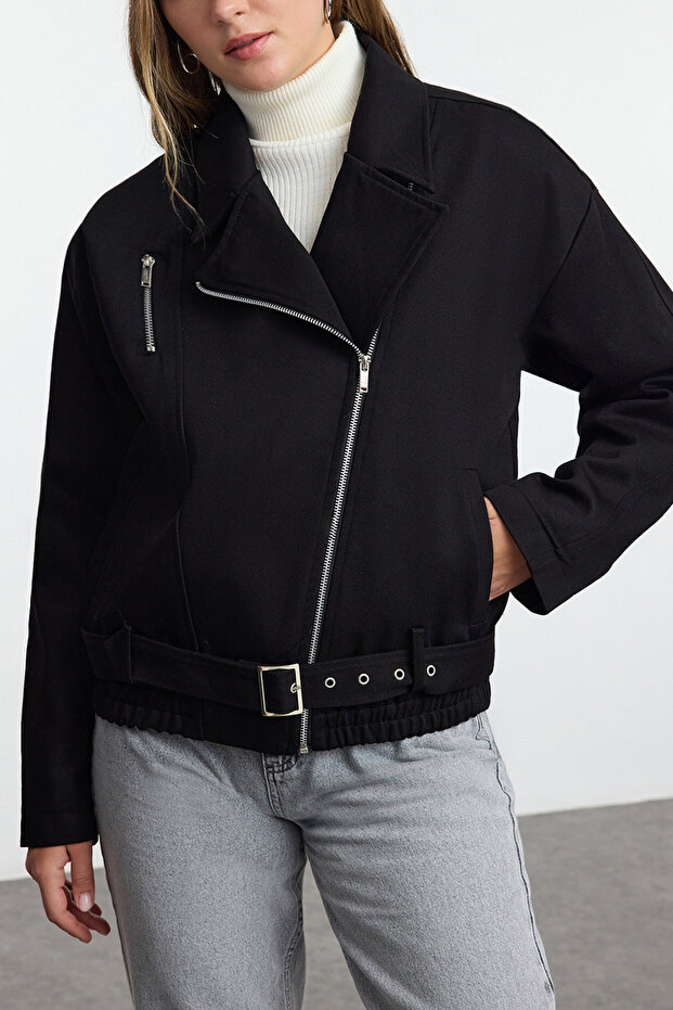 Siyah Oversize Kemerli Mont TWOAW25MO00121