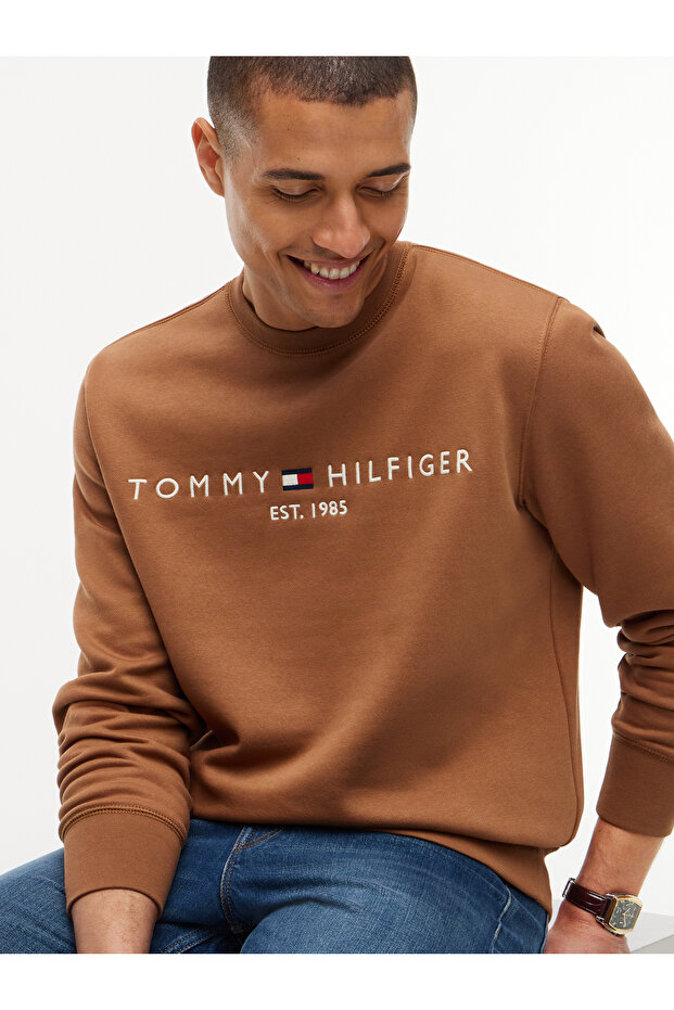 MW0MW11596 TOMMY LOGO SWEATSHIRT GVH Timeless Tawny
