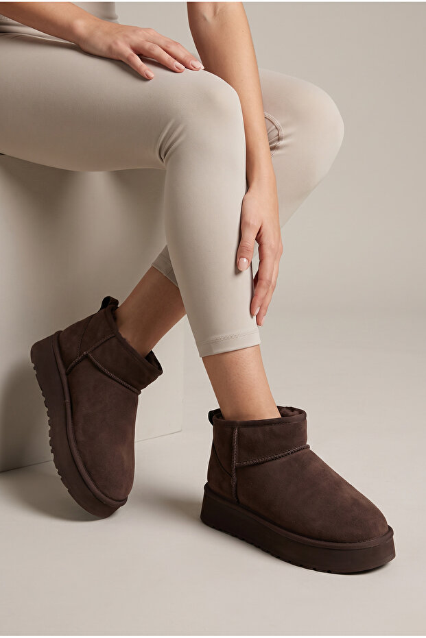 Cozy Fur-Lined Thick Sole Winter Women's Boots