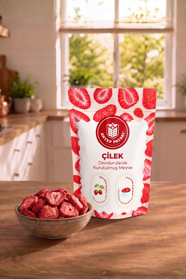 Strawberry Dry Fruit Chips - Freeze Dried Crispy Strawberries - 15g