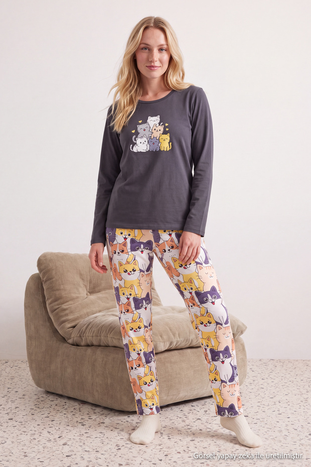 Antrasit Kedi Desenli Pamuk Karışımlı Likralı Yumuşak Tuşe Örme Pijama Takımı THMAW26PT00167
