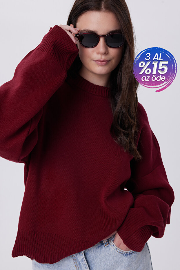 Women's Oversized Wide Cut Crew Neck Burgundy Sweater