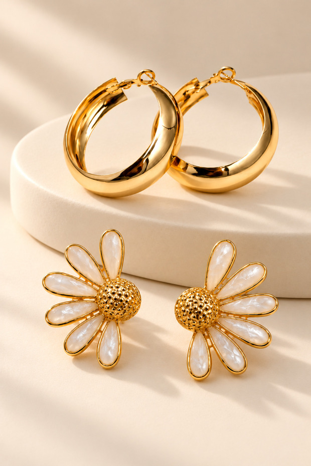 Women's Yellow 2-Piece Set of Half-Enameled Daisy Earrings and Loop Hoop Earrings