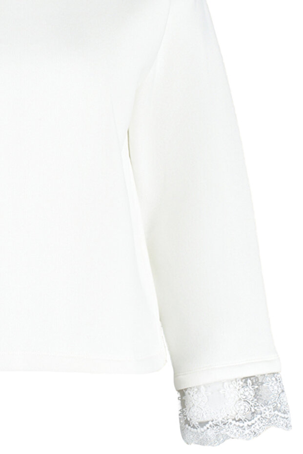 Ekru Dantel Detaylı Kalın İçi Polarlı Oversize/Geniş Kalıp Örme Sweatshirt TWOAW24SW00036 - 7
