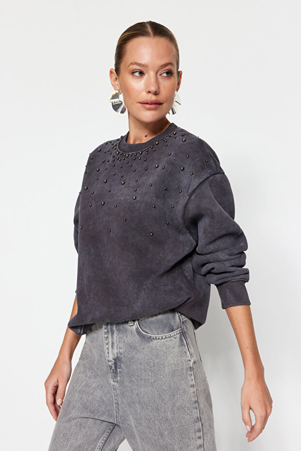 Antrasit Eskitme/Soluk Efektli Kalın İçi Polarlı İnci Detaylı Regular Örme Sweatshirt TWOAW24SW00152 - 3