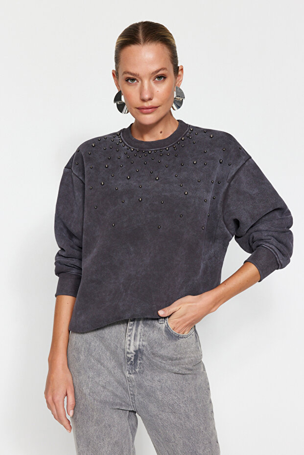 Antrasit Eskitme/Soluk Efektli Kalın İçi Polarlı İnci Detaylı Regular Örme Sweatshirt TWOAW24SW00152 - 2