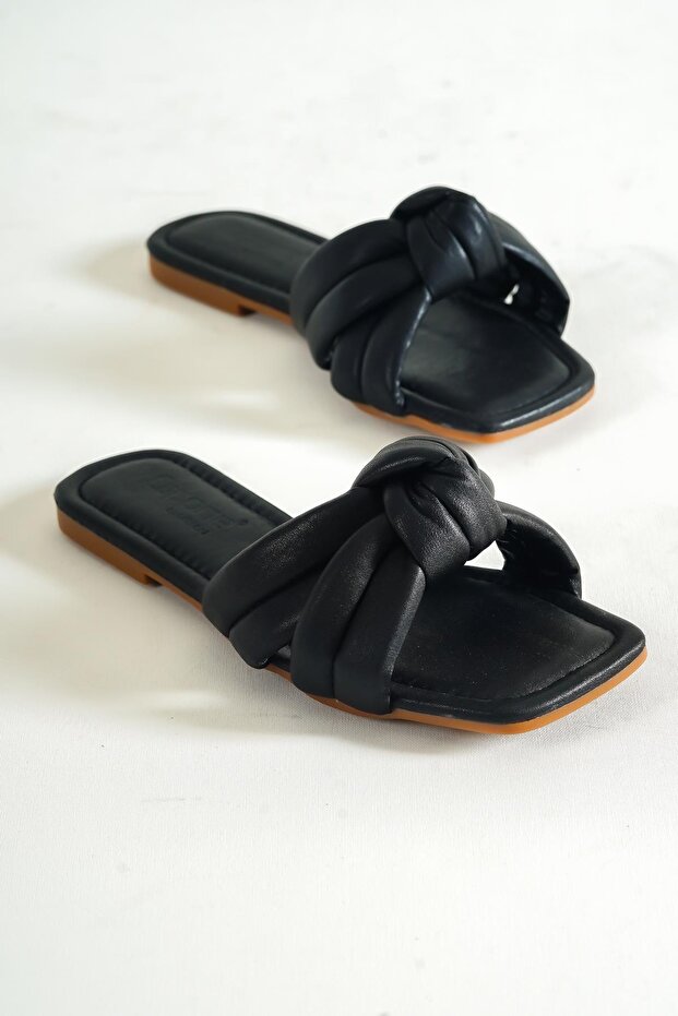 Capone Flat Heeled Black Women's Slippers
