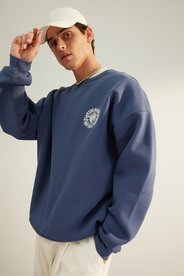 Indigo Oversize/Geniş Kesim Çiçek Nakışlı İçi Polar/Sıcak Tutan Sweatshirt TMNAW24SW00012 - 1