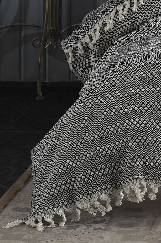 Azure Siyah Tek Kişilik Pike 145 X 200 cm Yatak Koltuk Kanepe Berjer Örtüsü Pamuklu Püsküllü - 2