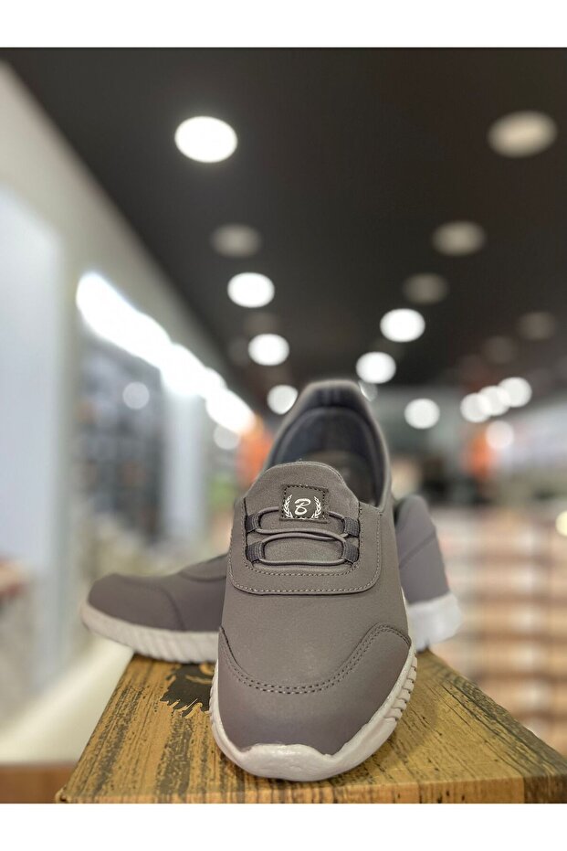 أحذية رياضية - 2