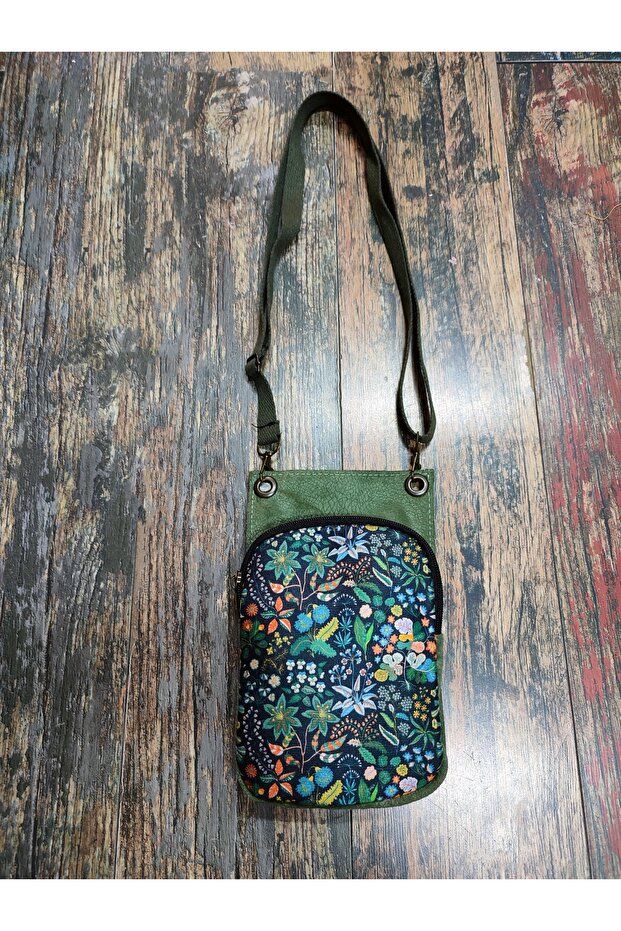 Small Shoulder Shoulder Bag with Phone and Wallet Holder Daily Travel Use
