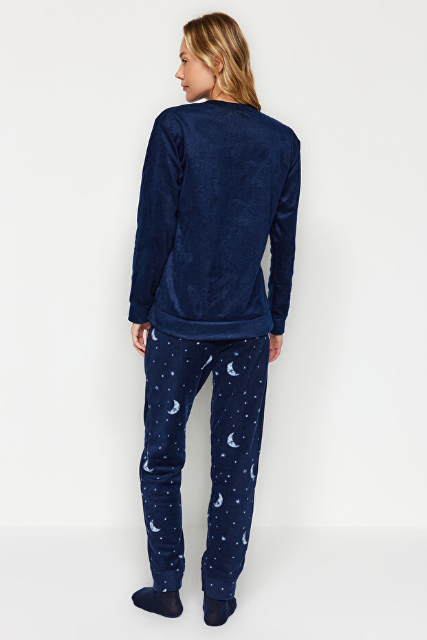 Lacivert Kedi Nakışlı Kadife Kışlık Örme Pijama Takımı THMAW24PT00169 - 4