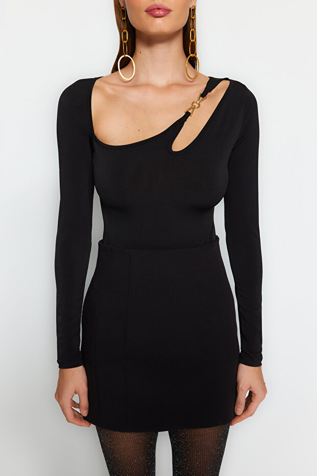 Siyah Vücuda Oturan Aksesuarlı Örme Body TPRAW24BD00032 - 4