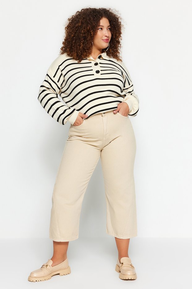 Beige High Waist Wide Cut Short Jeans TBBAW24CJ00016