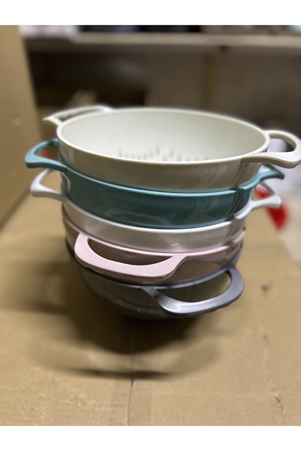 Plastic strainer with handle - 4