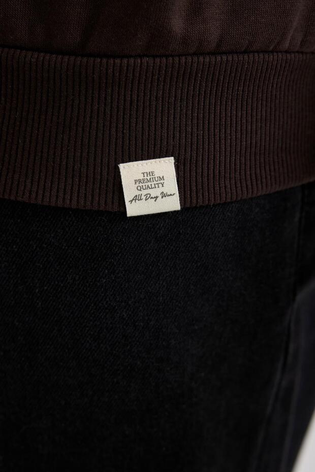 سويت شيرت أساسي ذو رقبة دائرية مقاس كبير - 5