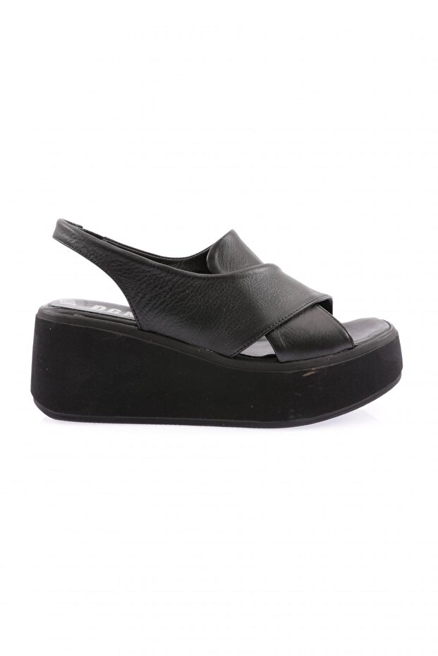 Women's Cross Strap Thick Sole Sandals Black Genuine Leather 69173335