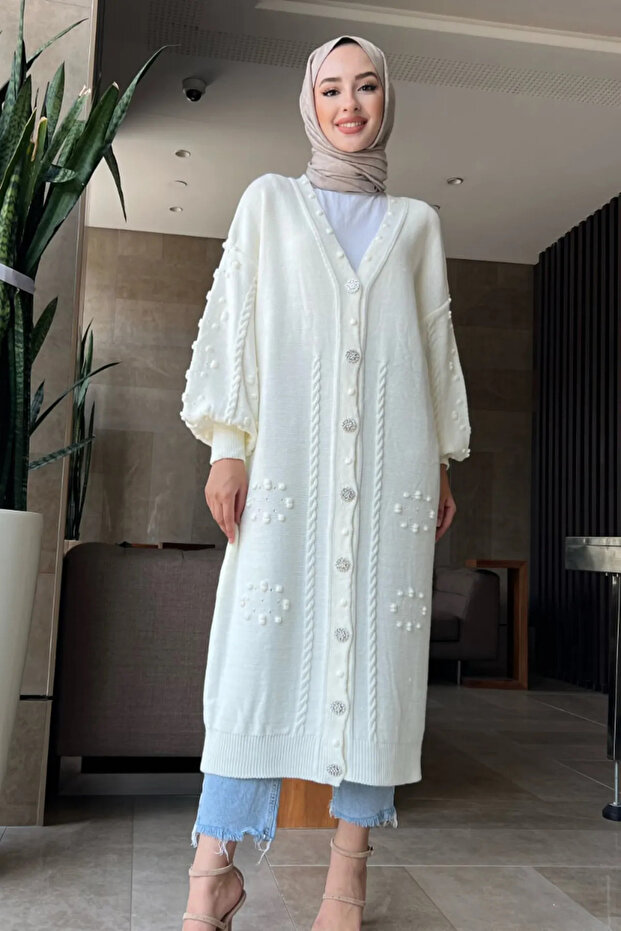 İşlemeli İnci düğmeli Triko Uzun Hırka - 1