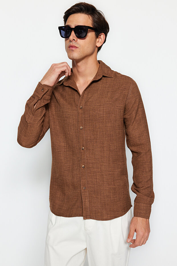 Kahverengi Slim Fit Keten Görünümlü Gömlek TMNAW24GO00093 - 1
