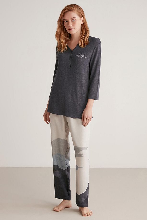 Yumuşak dokulu pijama takımı - 1