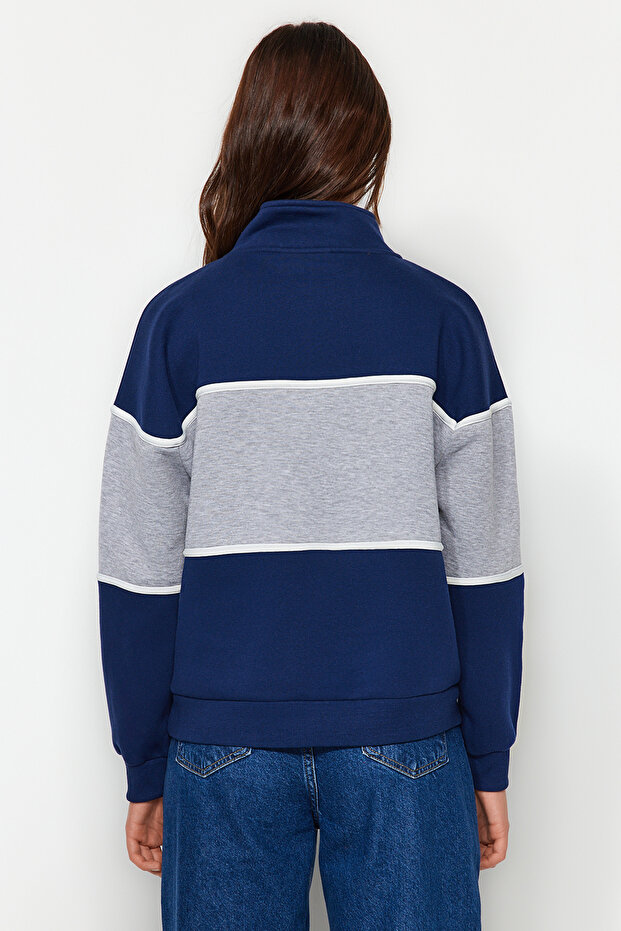 Lacivert Basic Baskılı Kalın İçi Polarlı Örme Sweatshirt TWOAW23SW00117 - 5