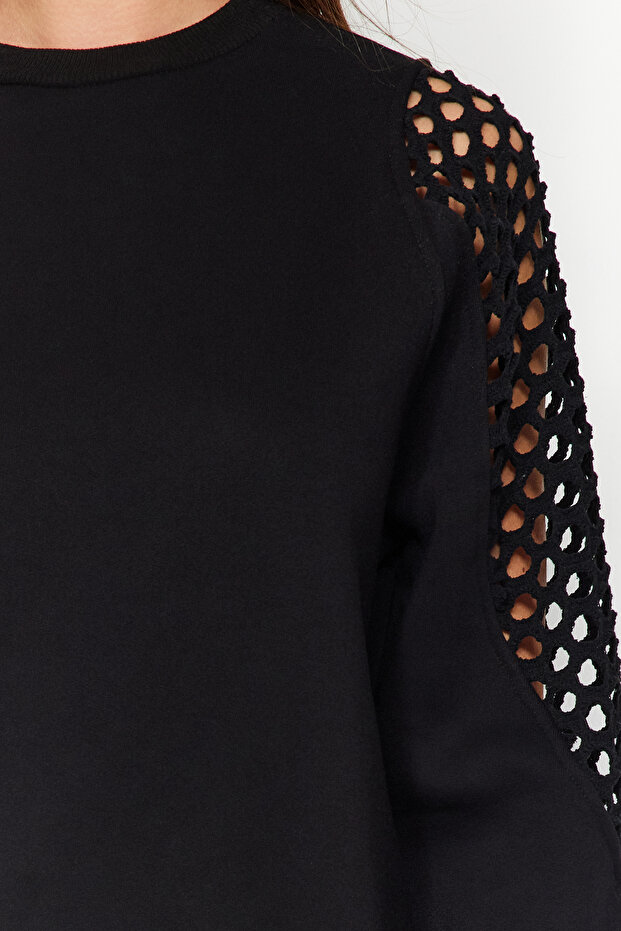 Siyah File Detaylı Kalın İçi Polarlı Regular/Normal Kalıp Örme Sweatshirt TWOAW24SW00134 - 5