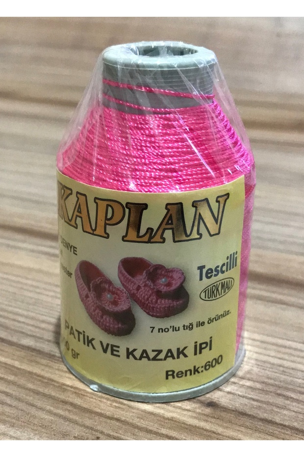 9 طبقات 100 جرام. البوليستر. غزل الحياكة Skullcap والشال والطوق والجوارب.