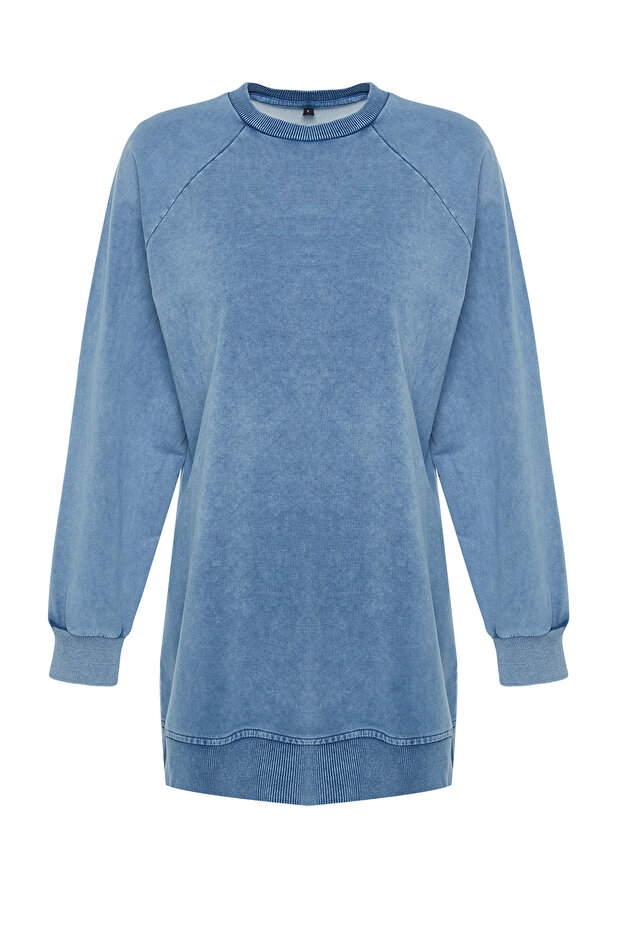 Mavi Yıkamalı Yanı Yırtmaç Detaylı Oversize Örme Sweatshirt TCTSS23TW00062 - 7