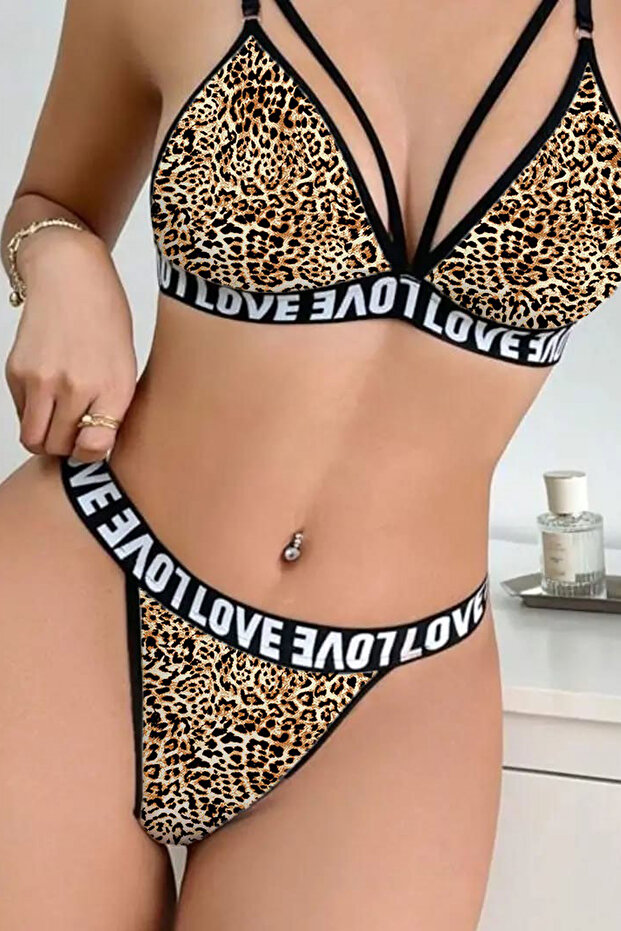 Kadın Leopar Desenli Love Yazı Detaylı Harness İç Çamaşır Takımı - 4