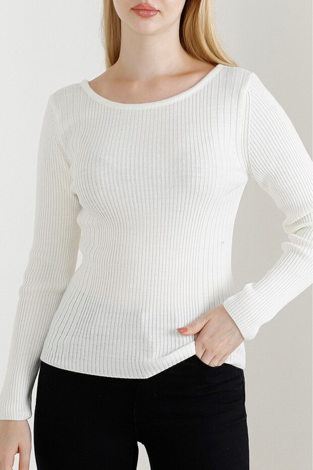 Women's Ecru Boat Neck Knitwear Sweater