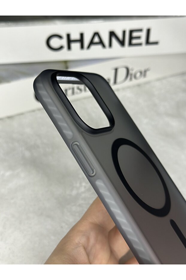 IPHONE 15 PRO SPADA KILIF - 1