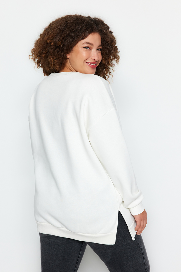 Ekru Kalın İçi Polarlı Yırtmaçlı Oversize/Bol Kesim Örme Büyük Beden Sweatshirt TBBAW24AO00003 - 5