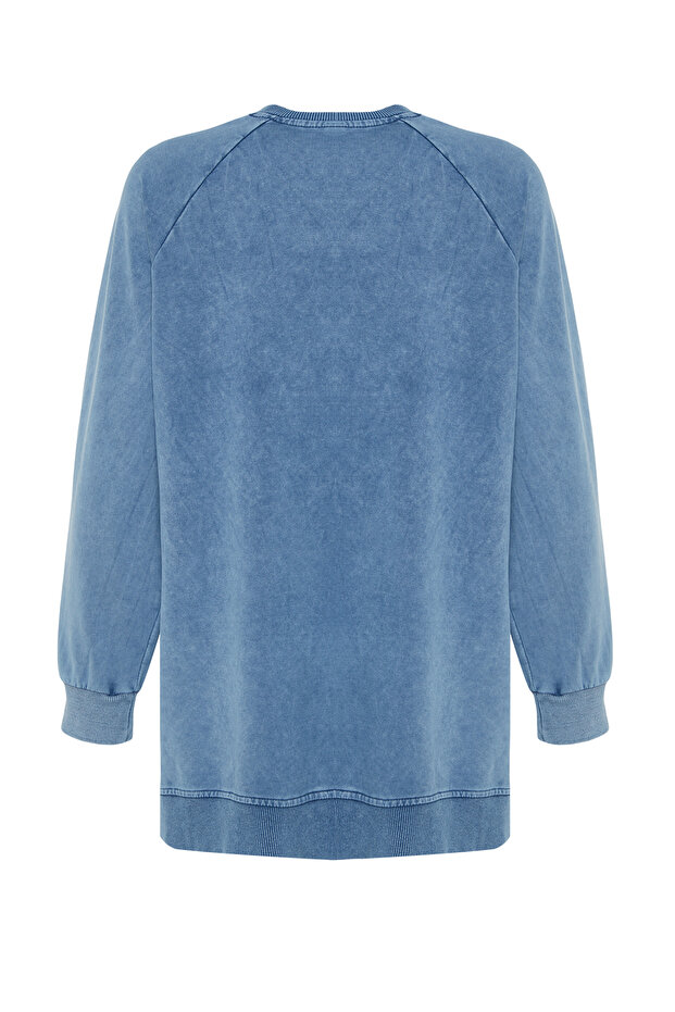 Mavi Yıkamalı Yanı Yırtmaç Detaylı Oversize Örme Sweatshirt TCTSS23TW00062 - 9