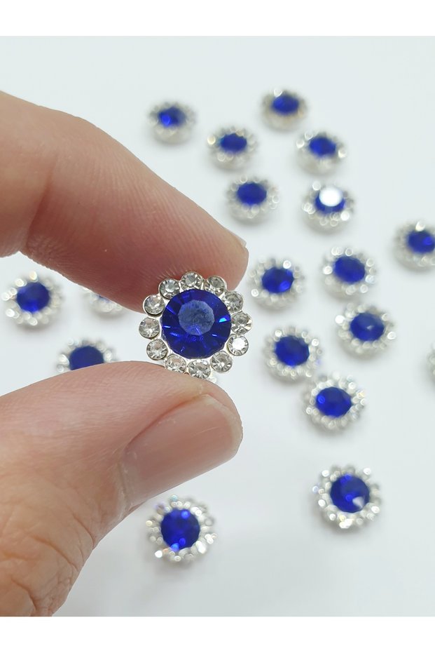 Daisy with Stones - 10mm Blue (50 Pieces)