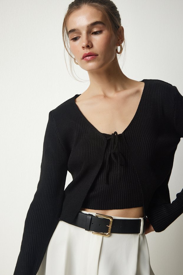 Woman's Black Ribbed Knit Crop Cardigan Set MT00143