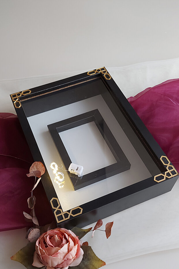 إطار ذاكرة صندوق ورد كلاسيكي أسود بحواف مقاس 25 × 35 سم!LED مجهول الاسم!