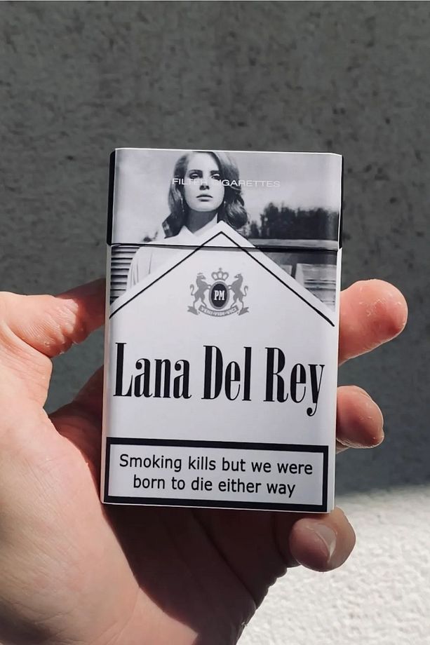 Lana Del Rey Standart Sigara Tabakası Kutusu - 1