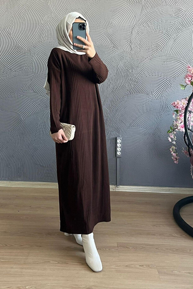 Tesettür Triko Elbise - 1