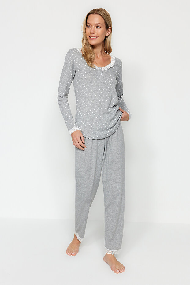 Gri Puantiyeli Dantelli Tshirt-Pantolon Örme Pijama Takımı THMAW24PT00182 - 3