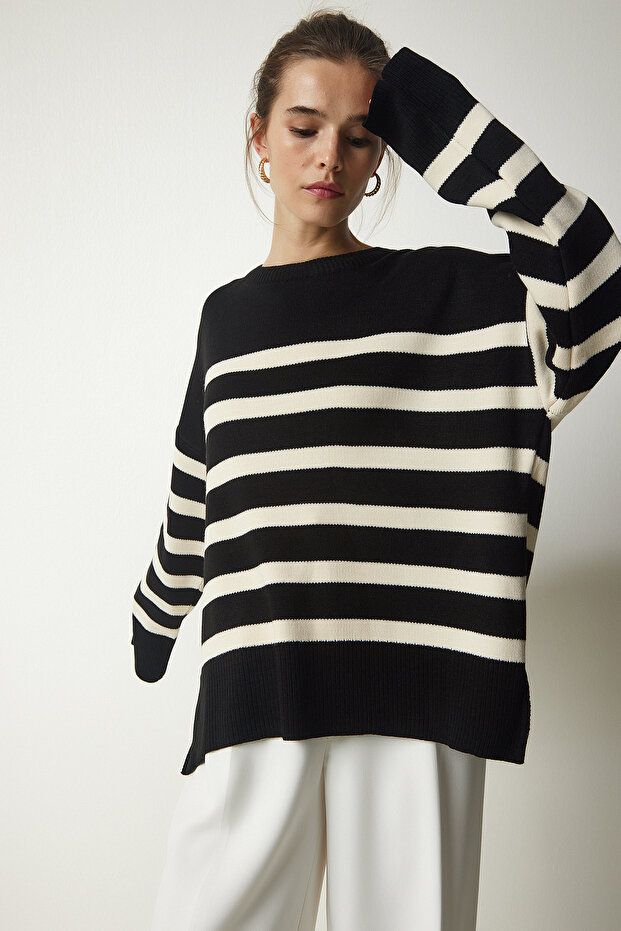 Woman's Black Bone Striped Oversize Knit Sweater YY00182