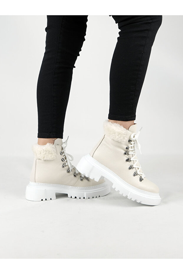 Hakiki Deri Kadın Bot - 2