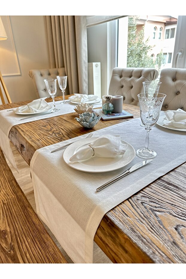 Royal Linen Textured Pearlescent Glitter White Short Runner 1 Piece (Napkin Not Included)