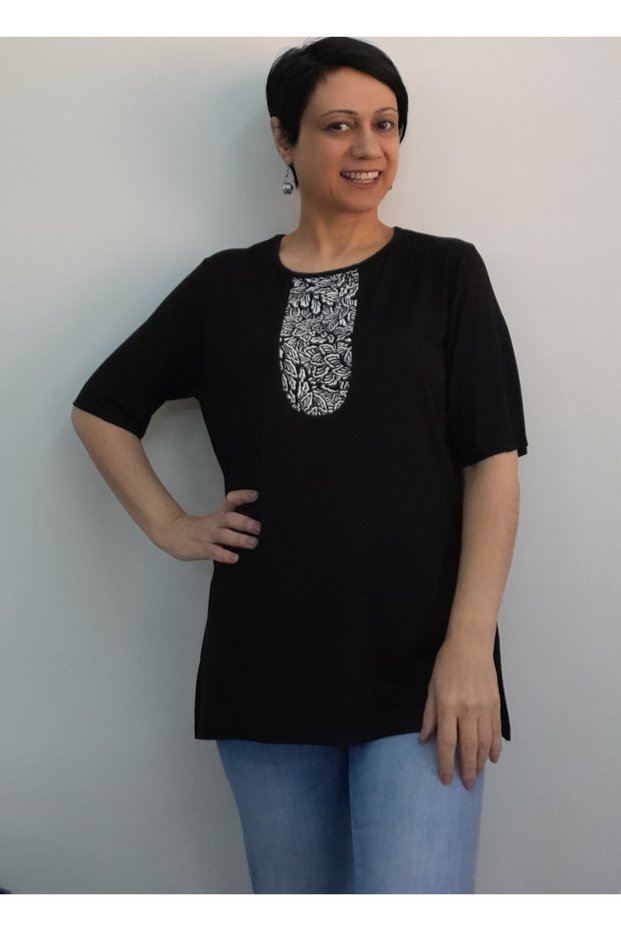 Black, black-and-white color-blocked jersey viscose T-shirt