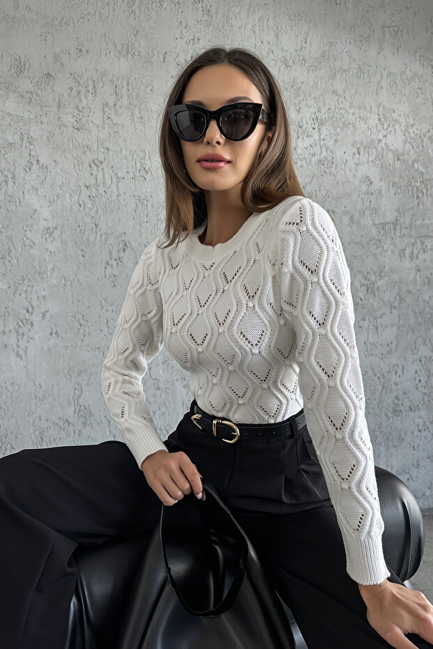 Geometric Patterned Hole Knitwear Sweater