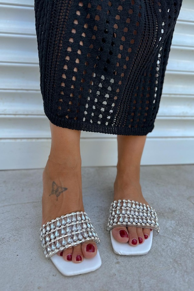 Білі капці - 3