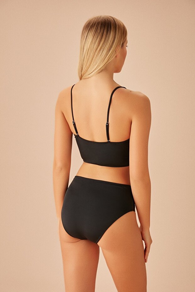 Derili Detaylı Bikini Üst - 4