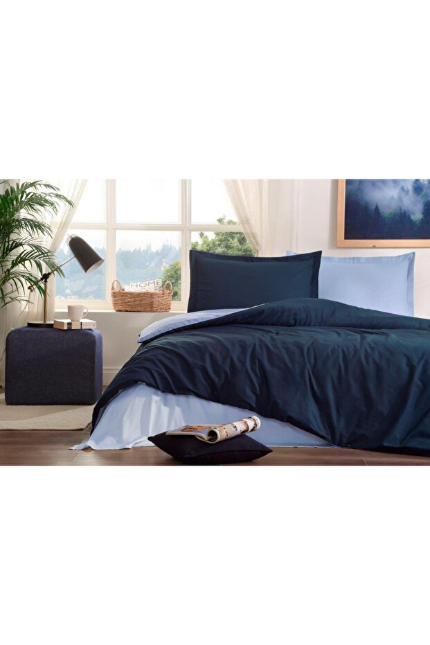 مجموعة غطاء لحاف مزدوج من Colormix Indigo Sky Blue